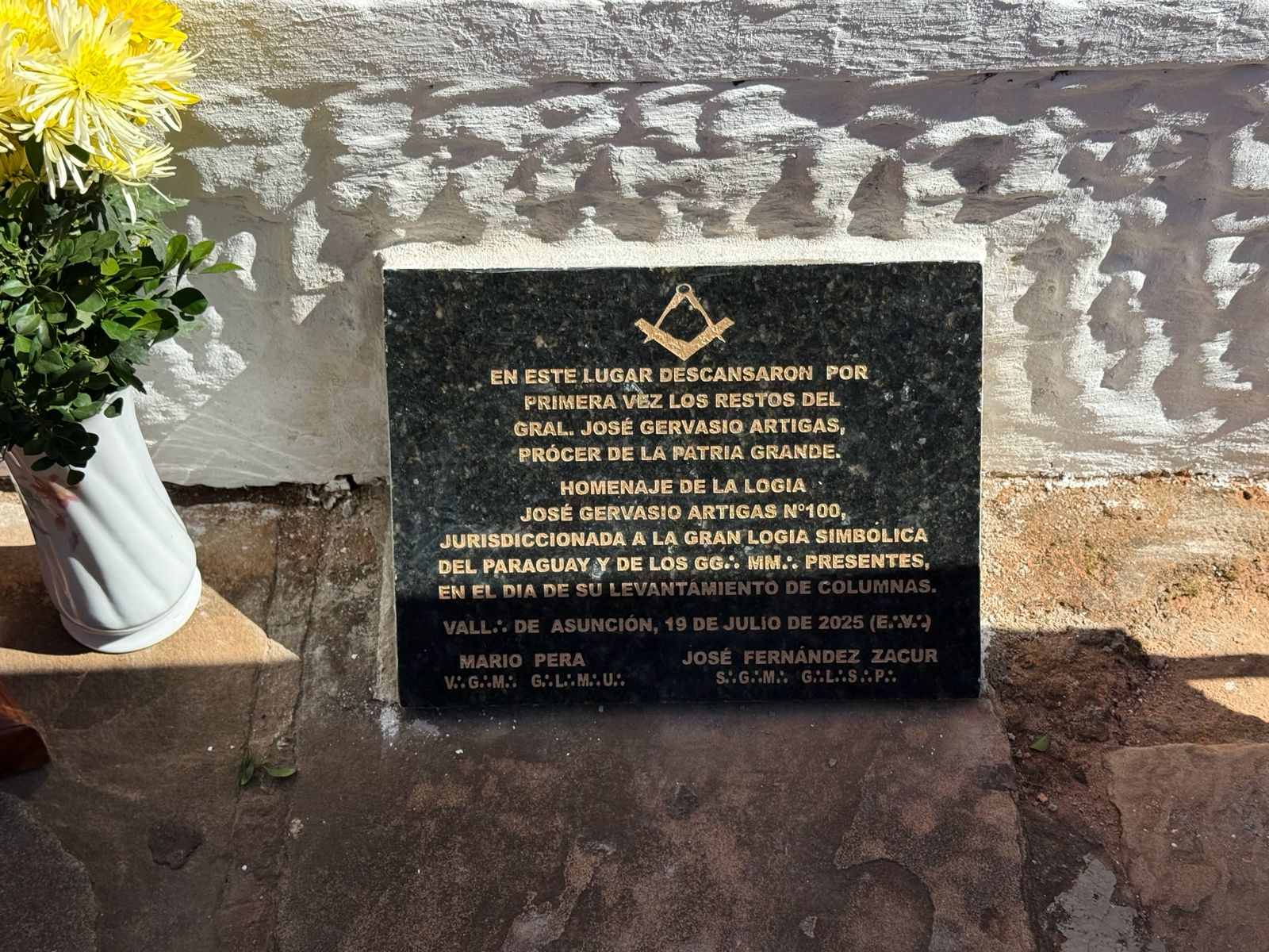 Placa conmemorativa — Logia Artigas N° 100